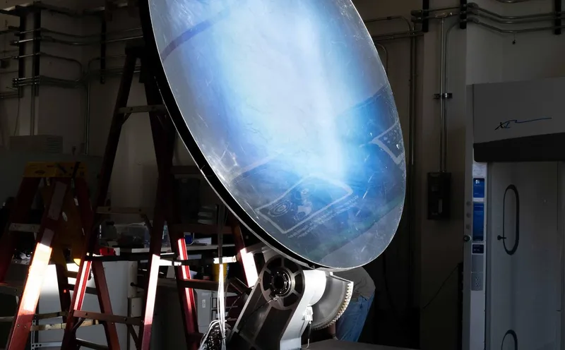 A solar concentrator for a carbothermal regolith-oxygen test at NASA (NASA)