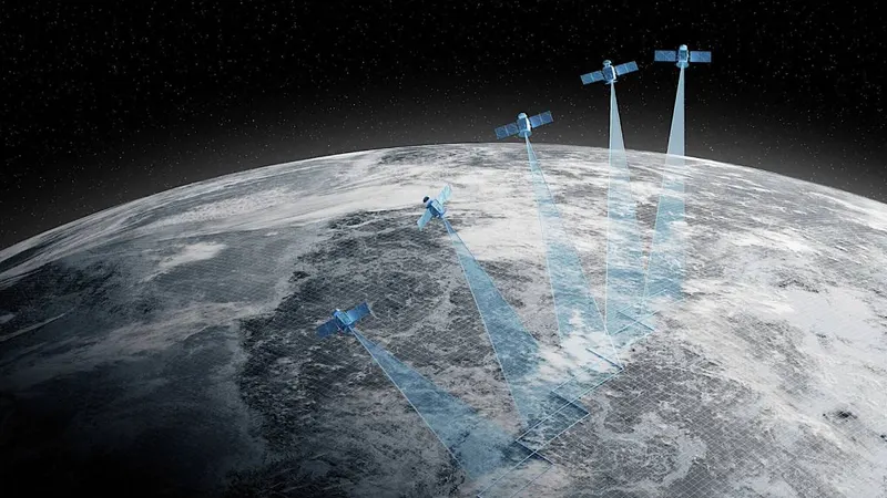 Tactical ISR satellite